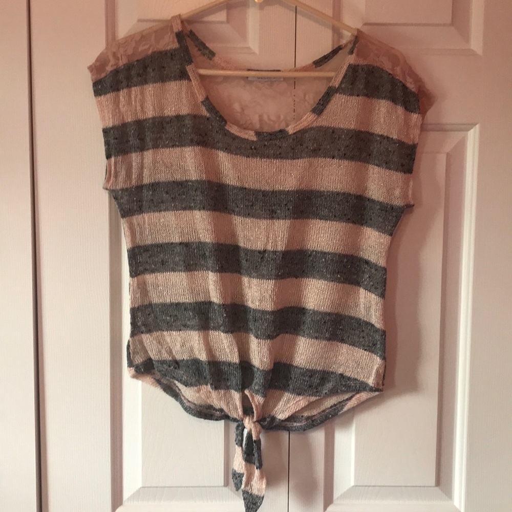 Delia’s top